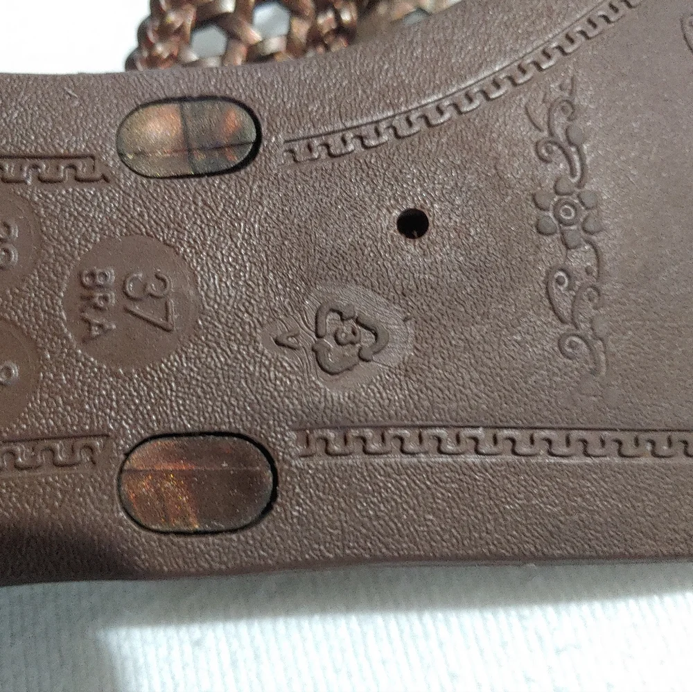 Grendene floral sandals.  Size 8 - Picture 7 of 8